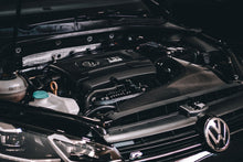 Carica l'immagine nel visualizzatore di Gallery, Full Carbon Direct Cold Air Intake for VW Golf MK7.5 - 2.0 TSI EA888 Gen 3 - RTMG Performance