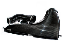 Carica l'immagine nel visualizzatore di Gallery, VW Golf MK8 GTI / R - Carbon Air Intake Kit - Ultimate Edition - RTMG Performance