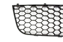 Carica l&#39;immagine nel visualizzatore di Gallery, Front Bumper Middle Lower Grille suitable for VW Golf 5 V (2003-2007) GTI Design